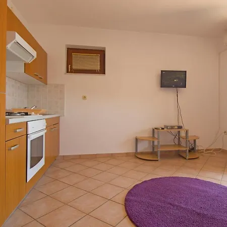 Apartment Luka